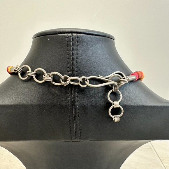 Vintage African Tribal Animal Painted Wood Bead Statement Necklace - Picture 4 of 5